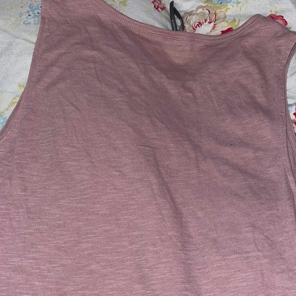Anthropologie // Marika Muscle Tank NWOT๐ - Picture 11 of 11